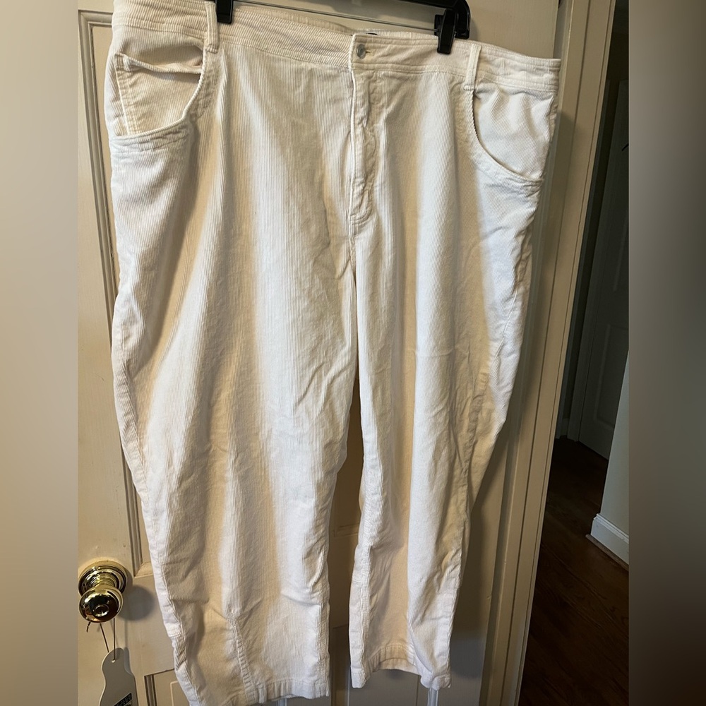 EUC Maeve by Anthropologie winter white corduroy wide leg pants, size 24W